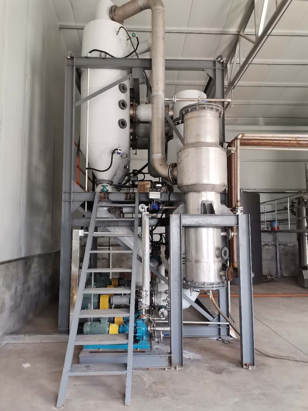 金象三效撬裝式蒸發(fā)器試車